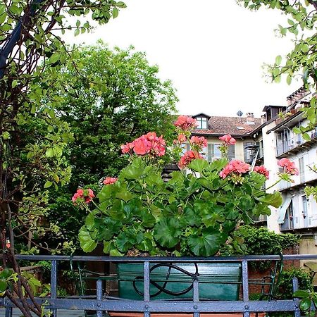 Exquisitely Renovated And Centrally Located Apartment With Free Parking Turim Exterior foto