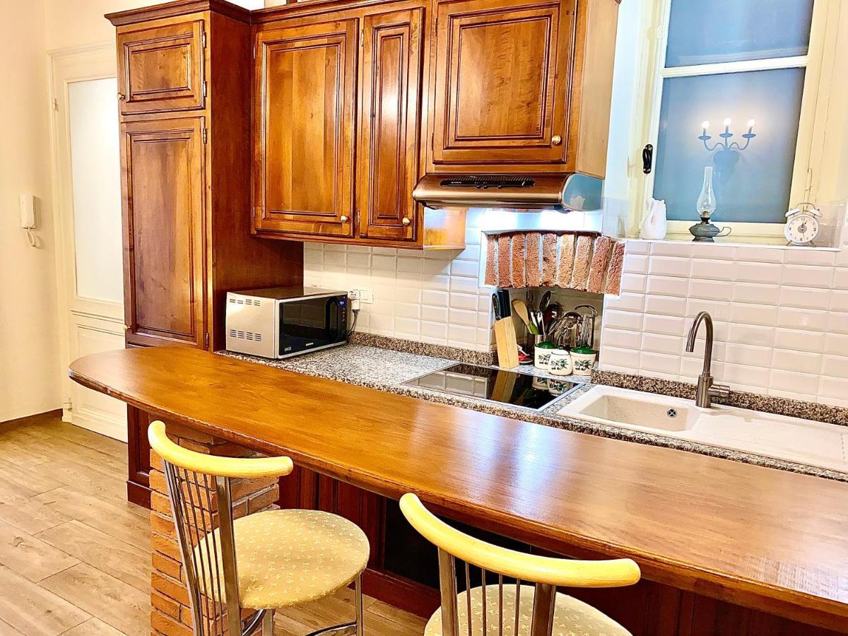 Exquisitely Renovated And Centrally Located Apartment With Free Parking Turim Exterior foto
