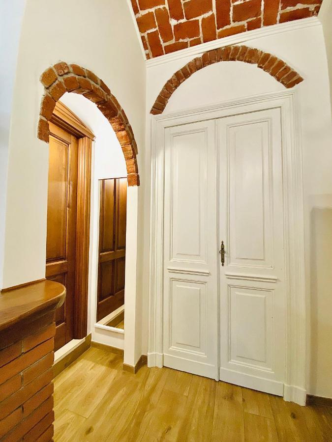 Exquisitely Renovated And Centrally Located Apartment With Free Parking Turim Exterior foto